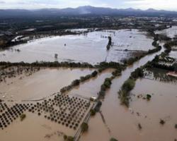 Roquebrune-sur-Argens lors de la crue de l'Argens en novembre 2011 © AFP