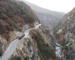 Route des Gorges du Guil, Queyras (Hautes-Alpes) © Claeys