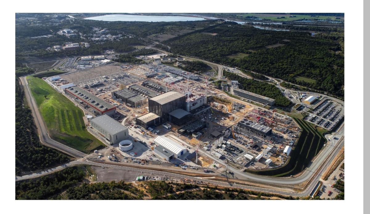 Complexe nucléaire ITER de Cadarache sur la commune de Saint-Paul-Lez-Durance dans les Bouches-du-Rhône (source  © Massilia Mundi)